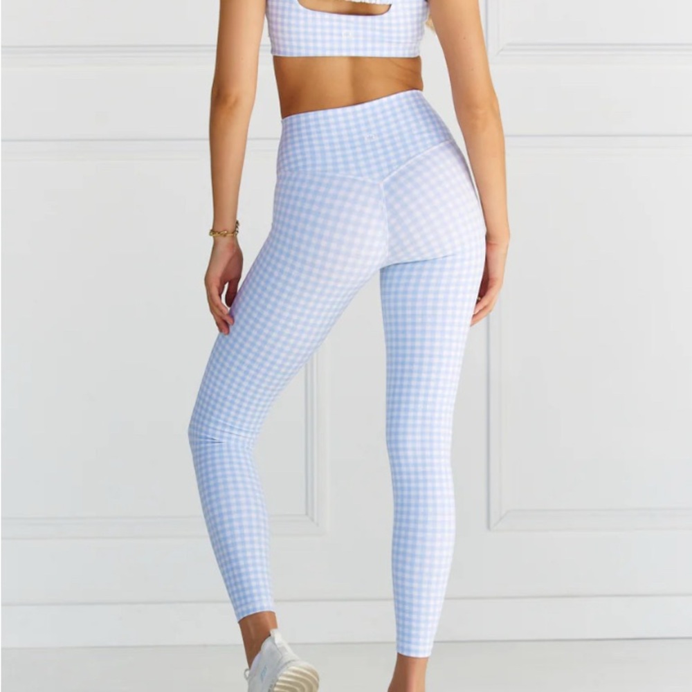 Astoria LUXE BALANCE Ruched Sports Crop & Astoria LUXE BALANCE Full Leggings - Picture 2 of 9